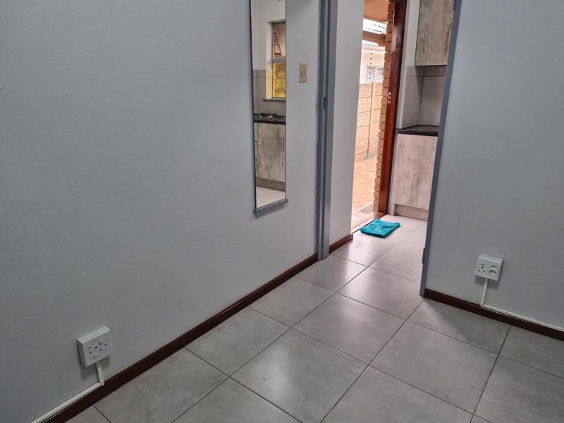 To Let 1 Bedroom Property for Rent in Parow North Western Cape